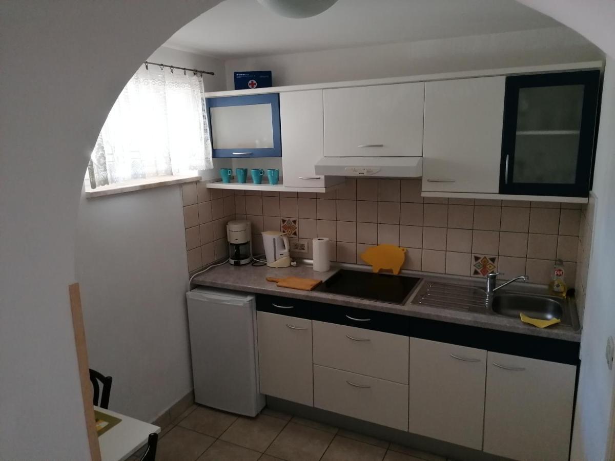 Apartments Tonka Frankovic Мощеничка-Драга Экстерьер фото